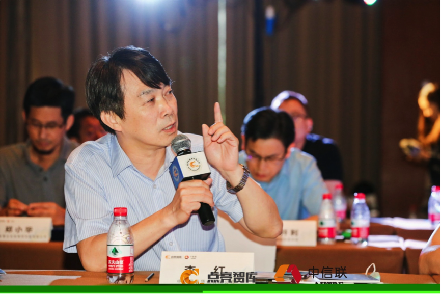 发布会－李红.png